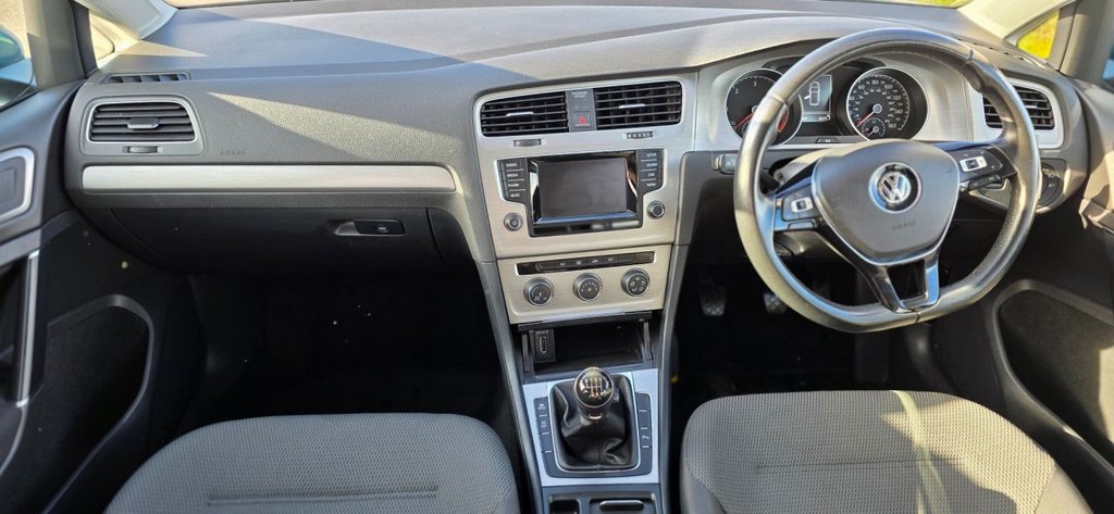 Used Volkswagen Golf 2014 for sale - 77780240: Photo 21