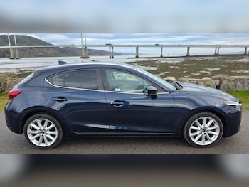 Used Mazda Mazda3 2017 for sale - 77642650: Photo