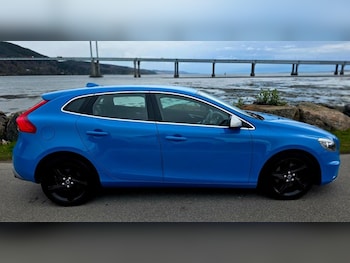 Used Volvo V40 2015 for sale - 78056492: Photo