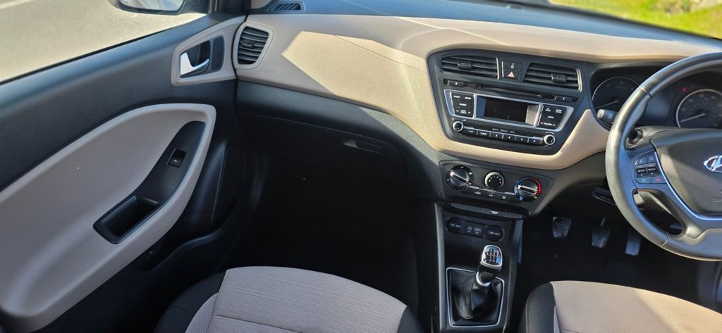 Used Hyundai i20 2015 for sale - 77680669: Photo 15