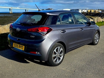 Used Hyundai i20 2015 for sale - 77680669: Photo
