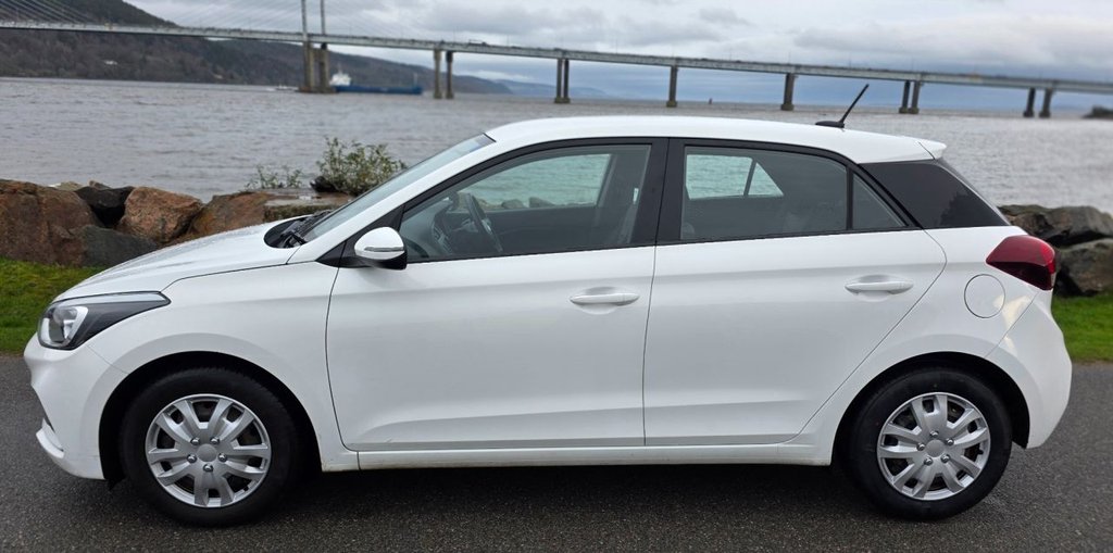 Used Hyundai i20 2018 for sale - 76670621: Photo 13