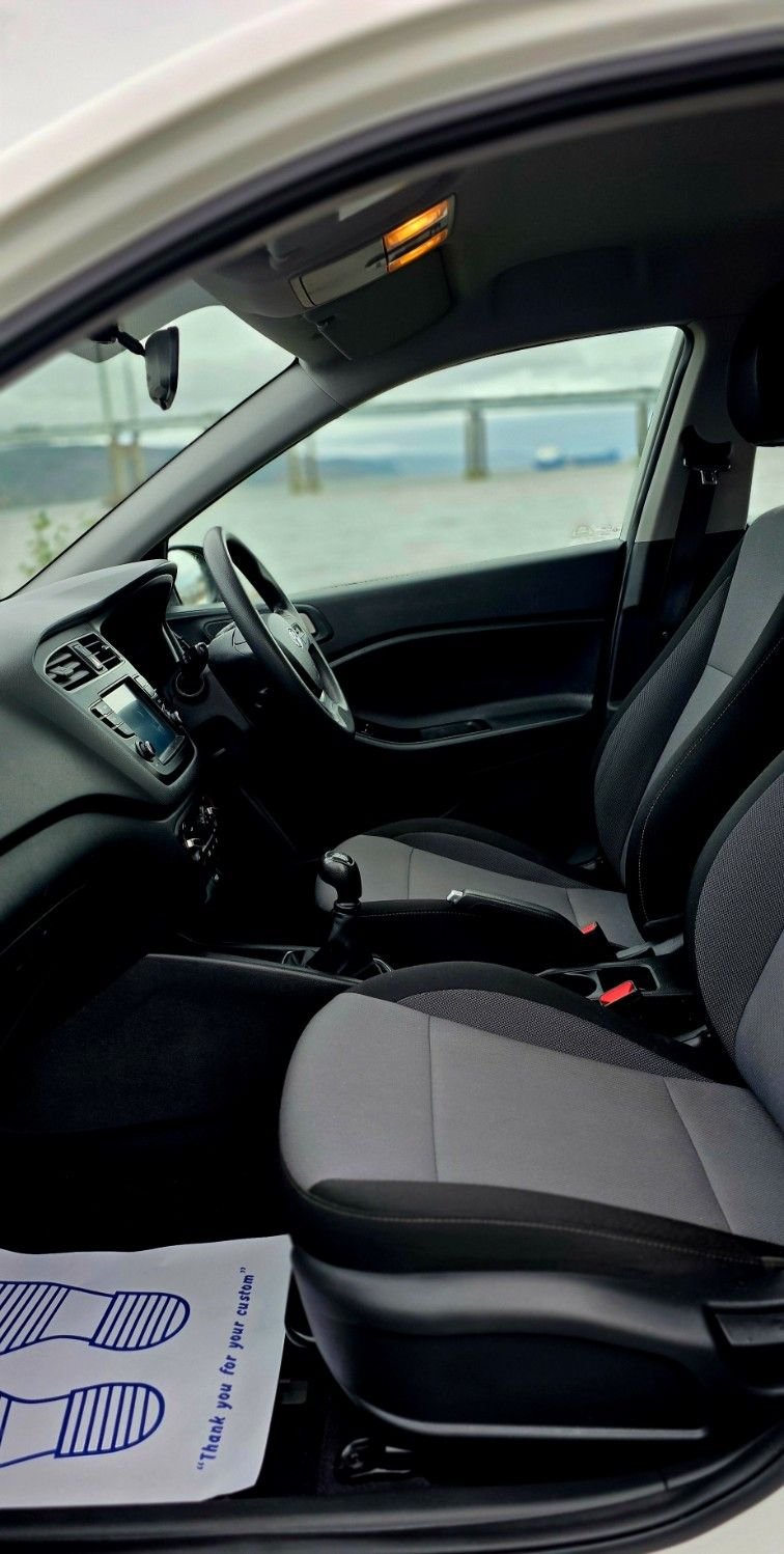 Used Hyundai i20 2018 for sale - 76670621: Photo 18