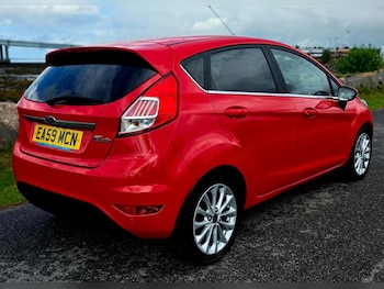 Used Ford Fiesta 2017 for sale - 79300811: Photo