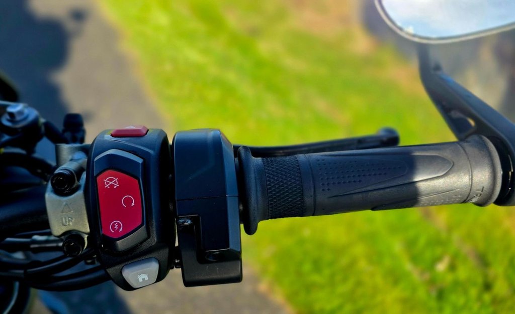 Triumph STREET TRIPLE 765