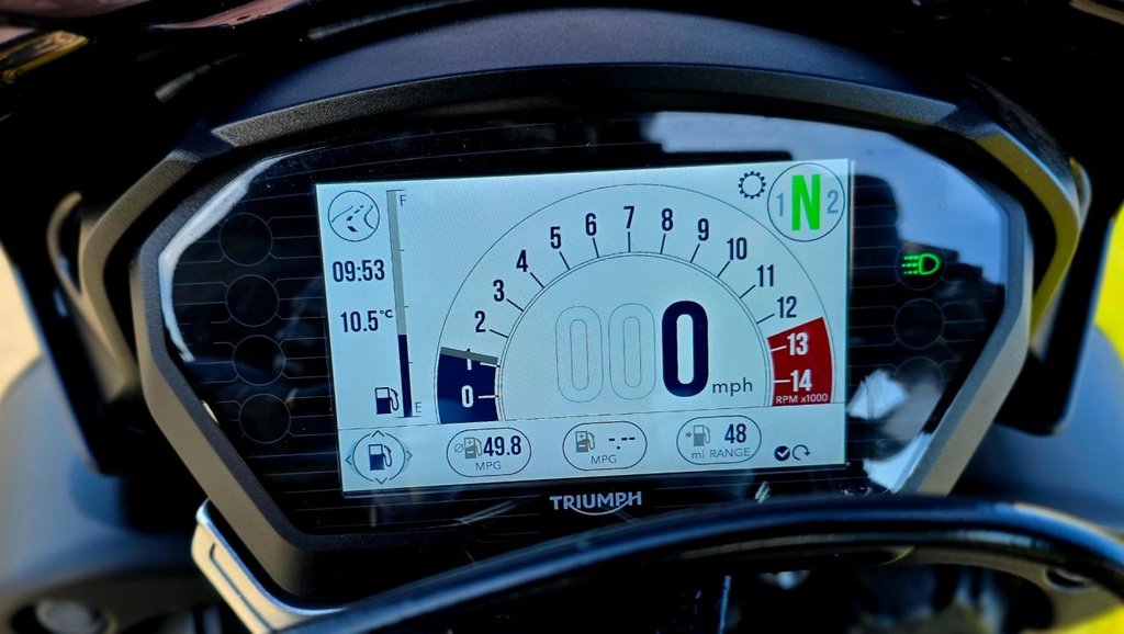 Triumph STREET TRIPLE 765