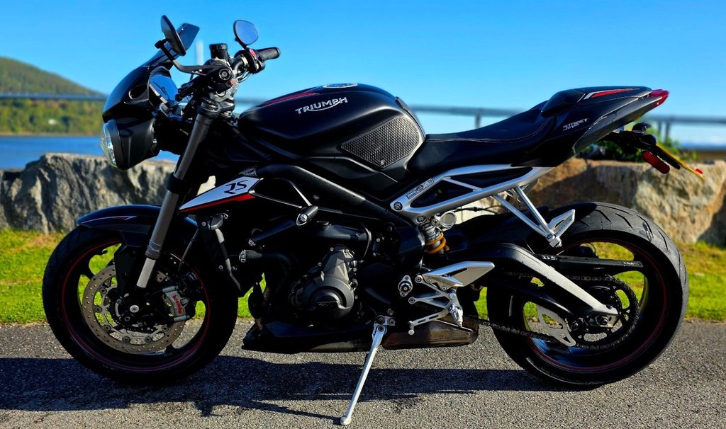 Triumph STREET TRIPLE 765