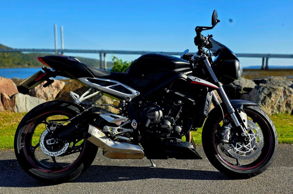 Triumph STREET TRIPLE 765