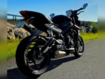 Used Triumph STREET TRIPLE 765 2019 for sale - bike-75947740: Photo
