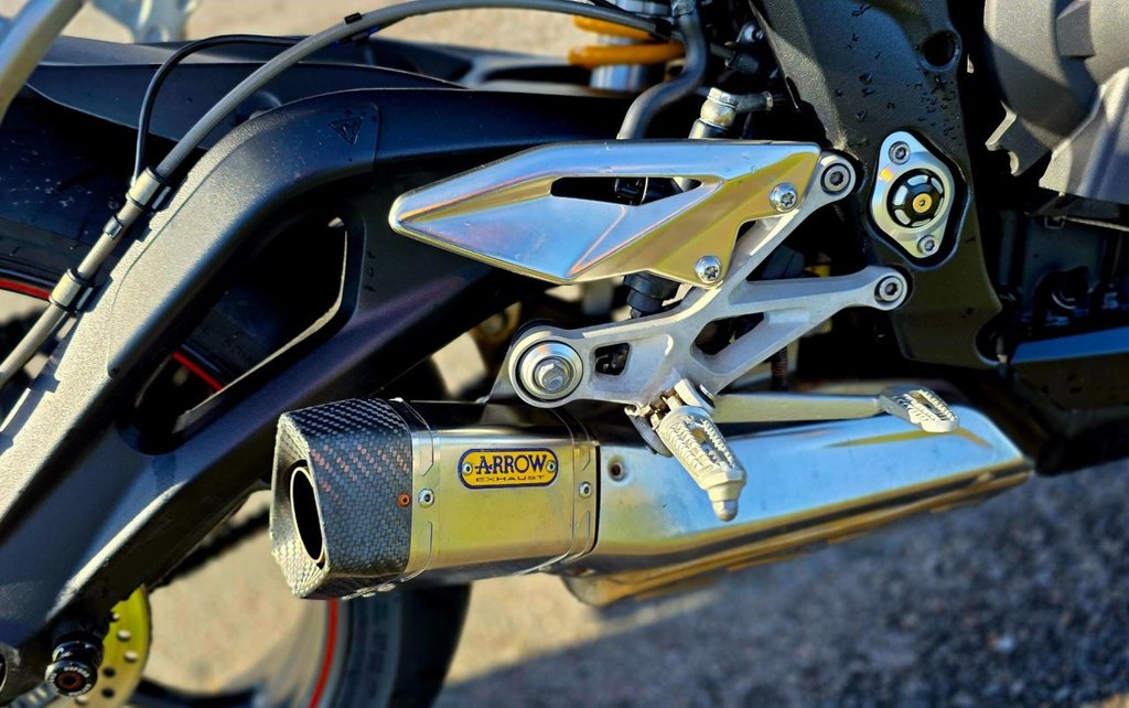 Triumph STREET TRIPLE 765