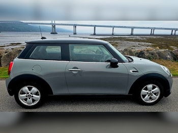 Used MINI Hatch 2019 for sale - 75281529: Photo