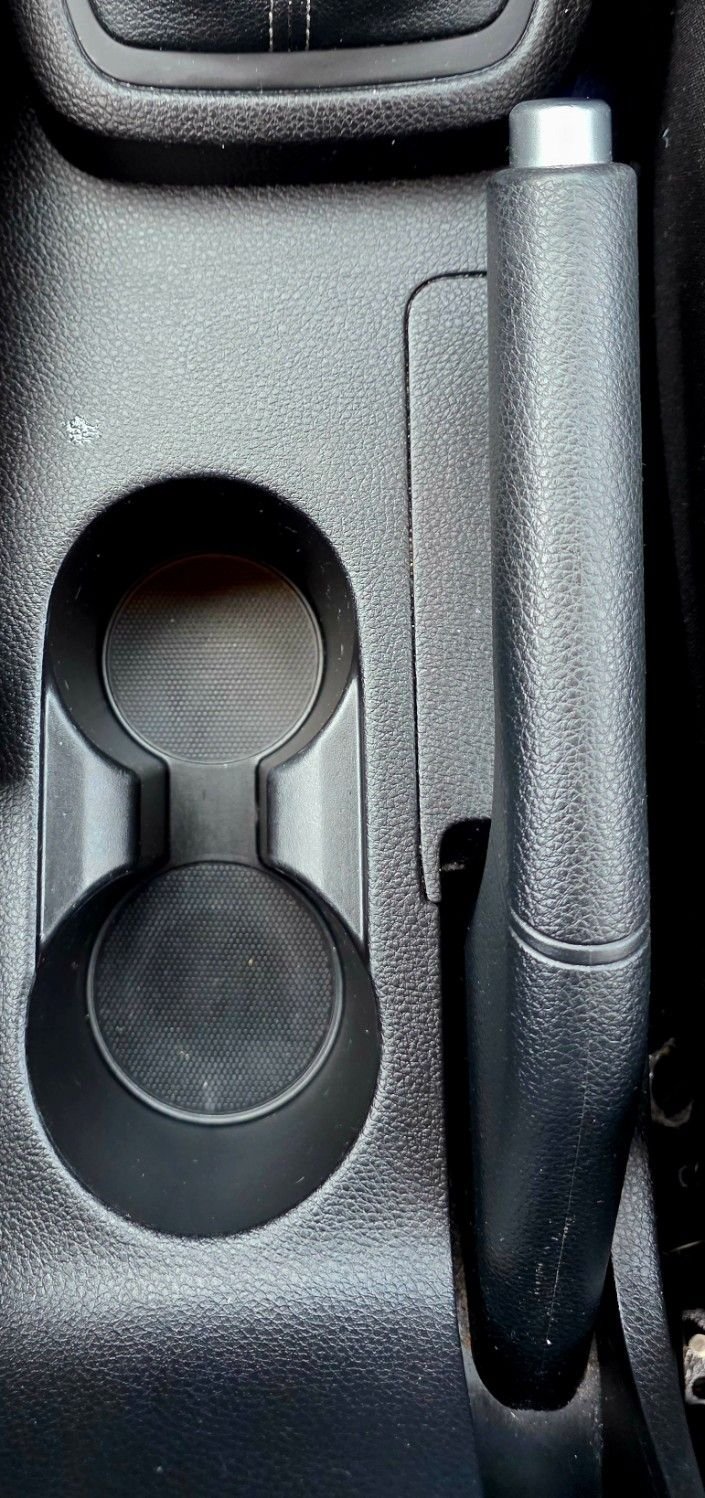 Used Kia Stonic 2017 for sale - 78117429: Photo 17