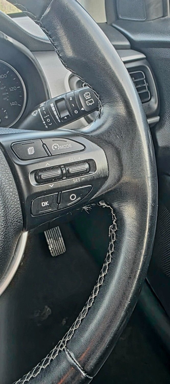 Used Kia Stonic 2017 for sale - 78117429: Photo 19