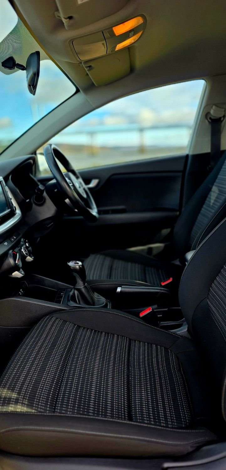 Used Kia Stonic 2017 for sale - 78117429: Photo 24