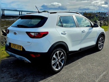 Used Kia Stonic 2017 for sale - 78117429: Photo