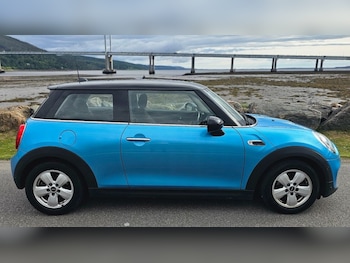 Used MINI Hatch 2019 for sale - 75365381: Photo