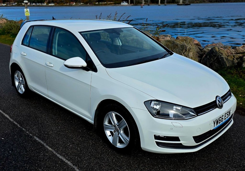 Used Volkswagen Golf 2017 for sale - 77891209: Photo 14