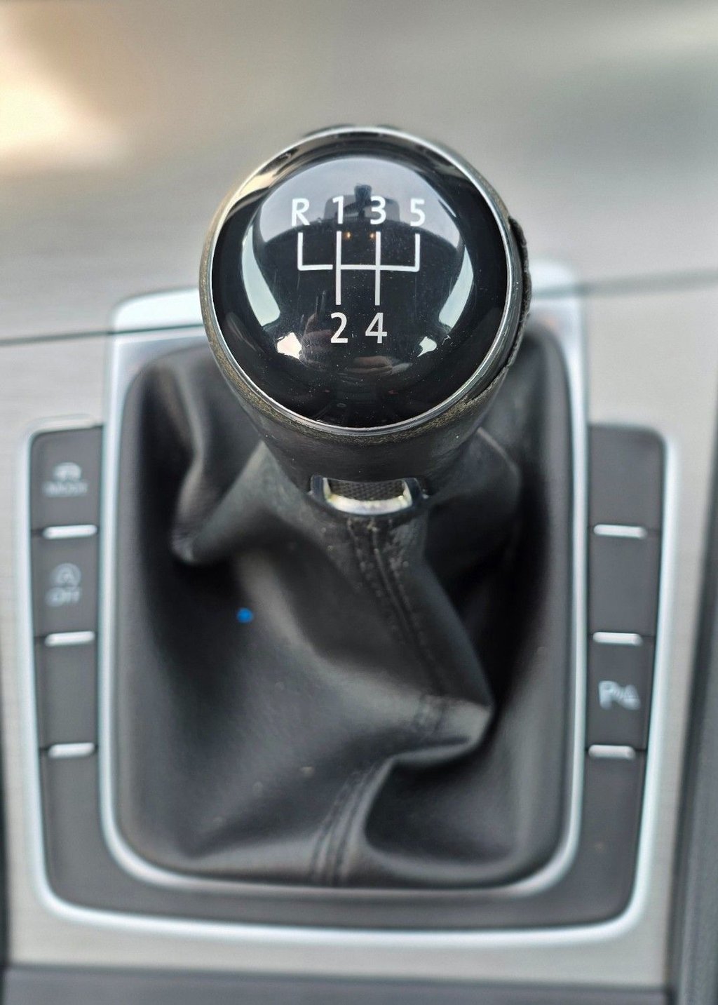 Used Volkswagen Golf 2017 for sale - 77891209: Photo 23