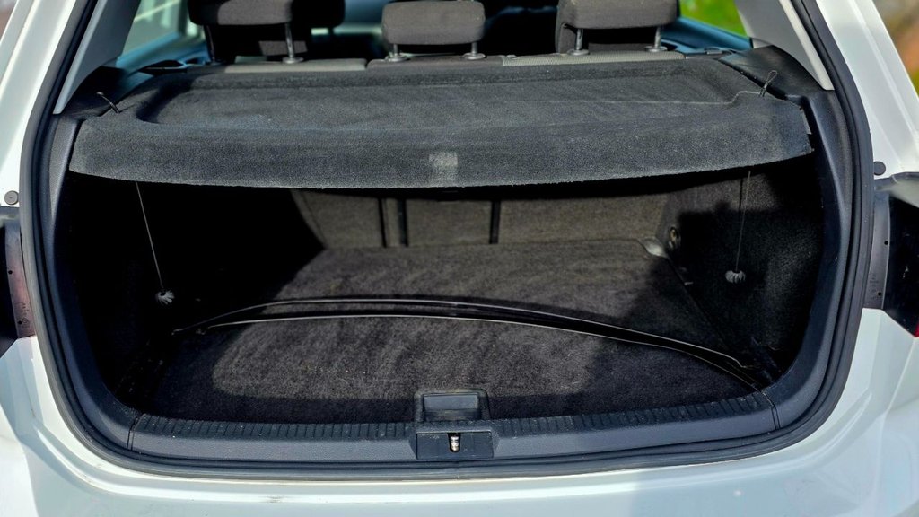 Used Volkswagen Golf 2017 for sale - 77891209: Photo 30