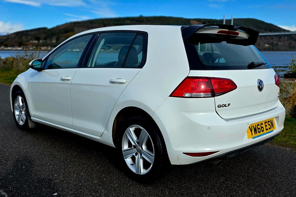 Used Volkswagen Golf 2017 for sale - 77891209: Photo 7