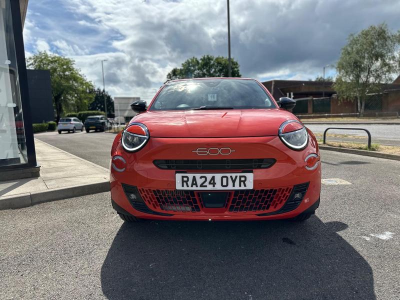 Used Fiat 600 2024 for sale - 76888087: Photo 2