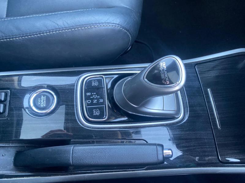 Used Mitsubishi Outlander 2016 for sale - 76931320: Photo 17