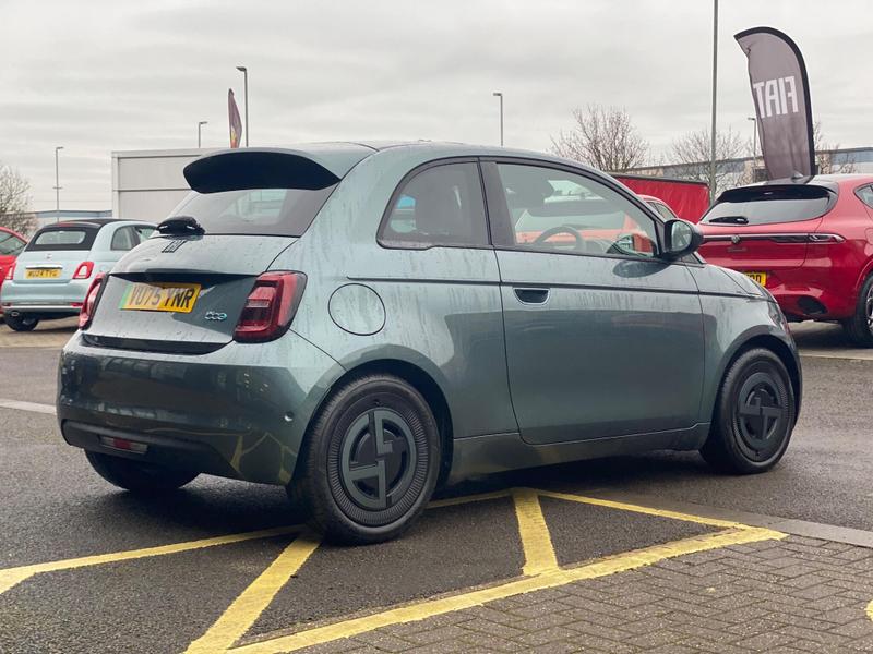 Used Fiat 500e 2025 for sale - 76931227: Photo 11