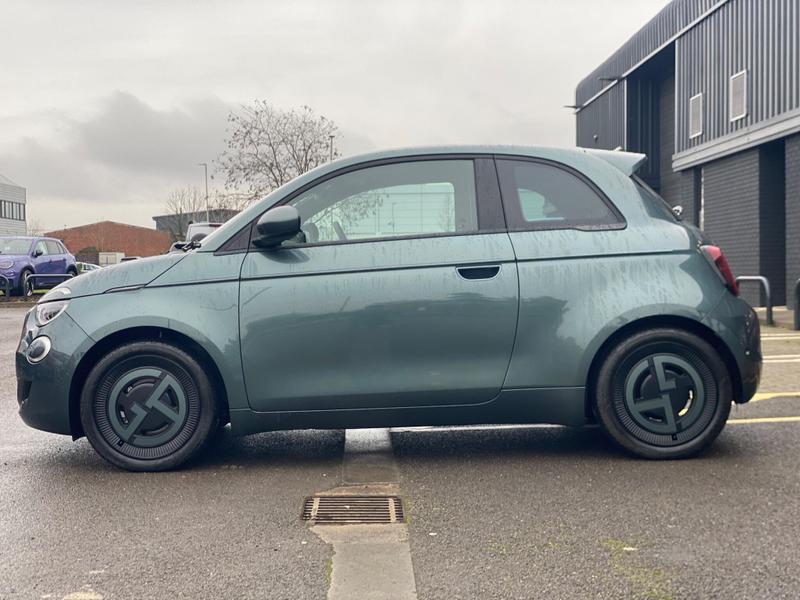 Used Fiat 500e 2025 for sale - 76931227: Photo 6