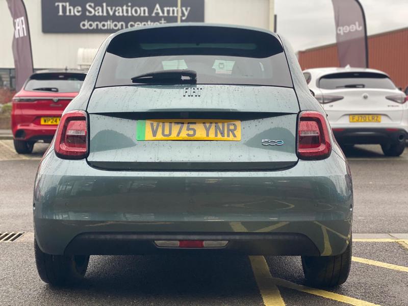 Used Fiat 500e 2025 for sale - 76931227: Photo 7