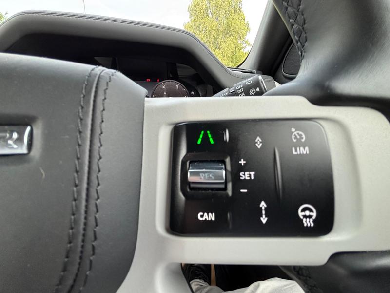 Used Land Rover Defender 2024 for sale - 76888142: Photo 21