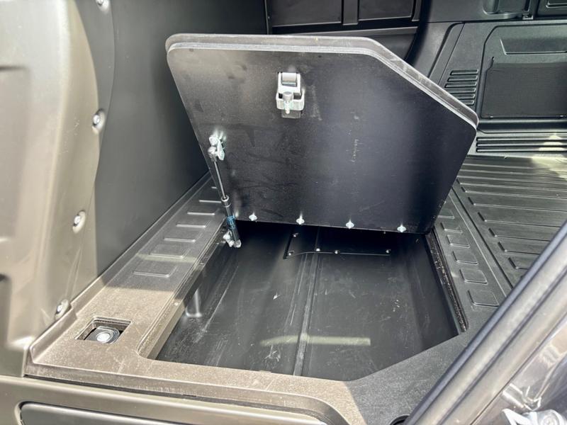 Used Land Rover Defender 2024 for sale - 76888142: Photo 22