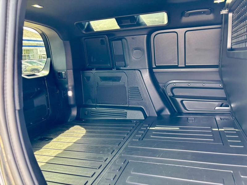 Used Land Rover Defender 2024 for sale - 76888142: Photo 30
