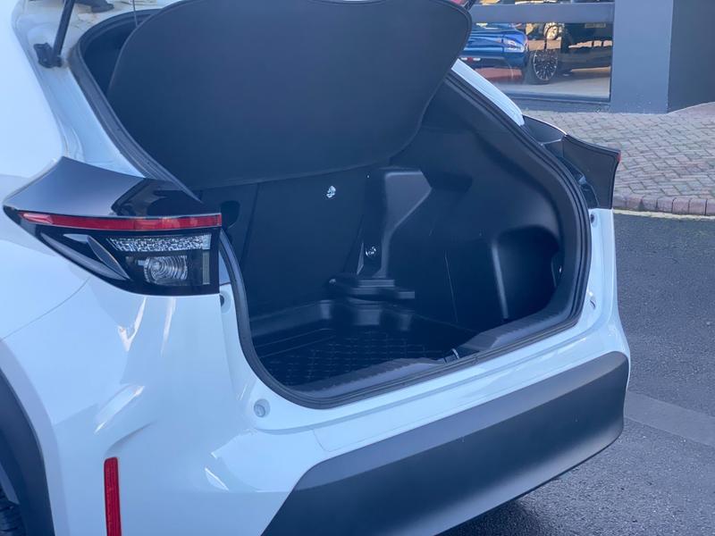 Used Toyota Yaris Cross 2022 for sale - 77417123: Photo 38