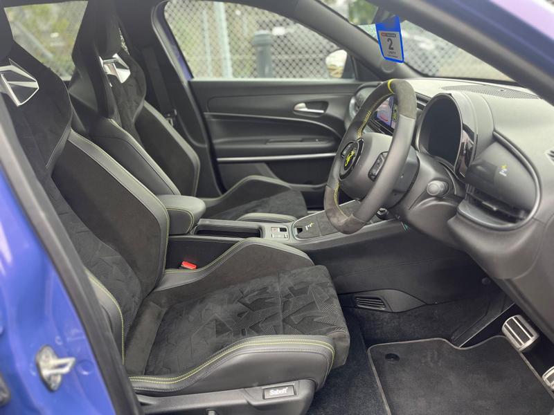 Used Abarth 600e 2025 for sale - 76888069: Photo 11