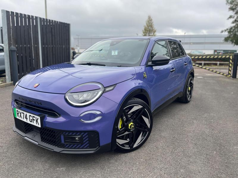 Used Abarth 600e 2025 for sale - 76888069: Photo 2