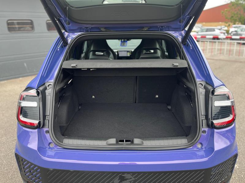 Used Abarth 600e 2025 for sale - 76888069: Photo 8