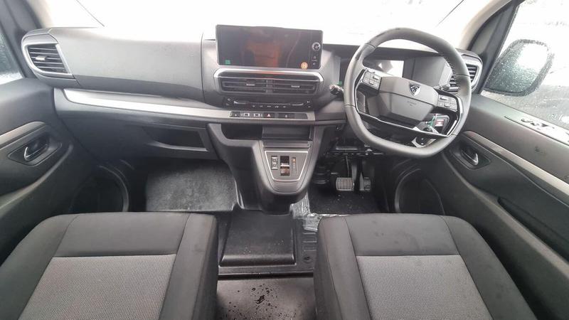 Used Peugeot Traveller for sale - 78117234: Photo 13