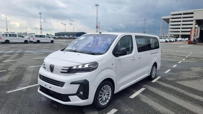 Used Peugeot Traveller for sale - 78117234: Photo 6