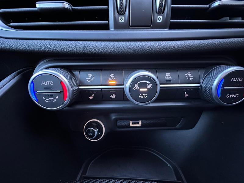 Used Alfa Romeo Giulia 2023 for sale - 77312674: Photo 17