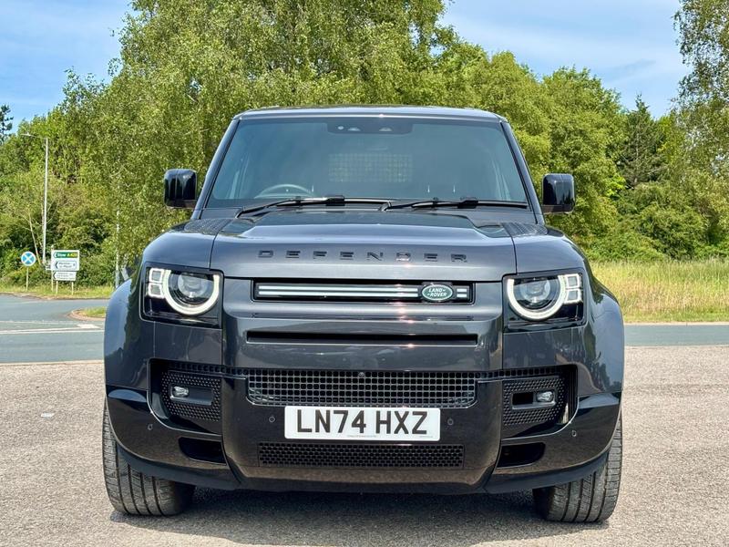 Used Land Rover Defender 110 2024 for sale - 78025679: Photo 2