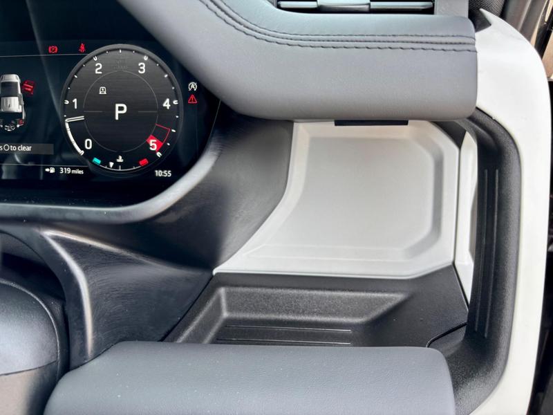 Used Land Rover Defender 110 2024 for sale - 78025679: Photo 32