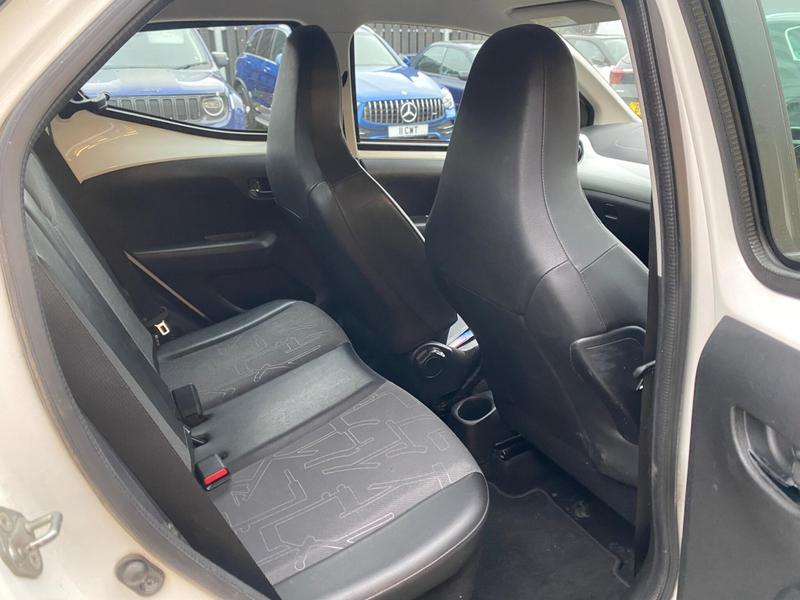 Used Toyota AYGO 2014 for sale - 77204958: Photo 11
