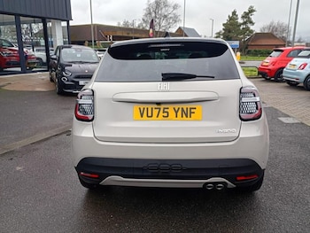 Used Fiat 600 2025 for sale - 76931207: Photo