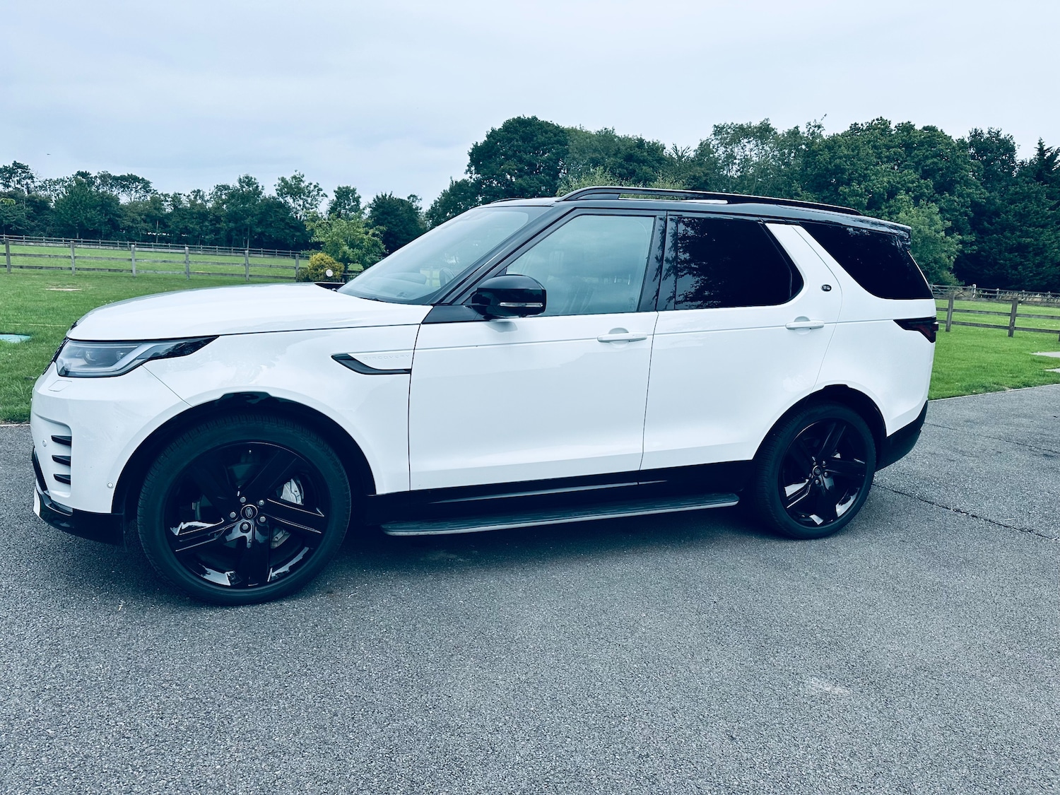 Used Land Rover Discovery 2023 for sale - 76355266: Photo 7