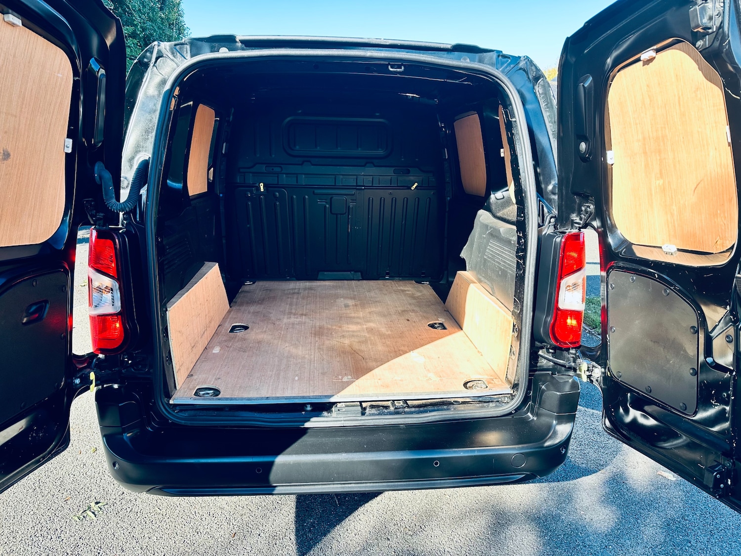 Used Peugeot Partner 2023 for sale - 76355247: Photo 9