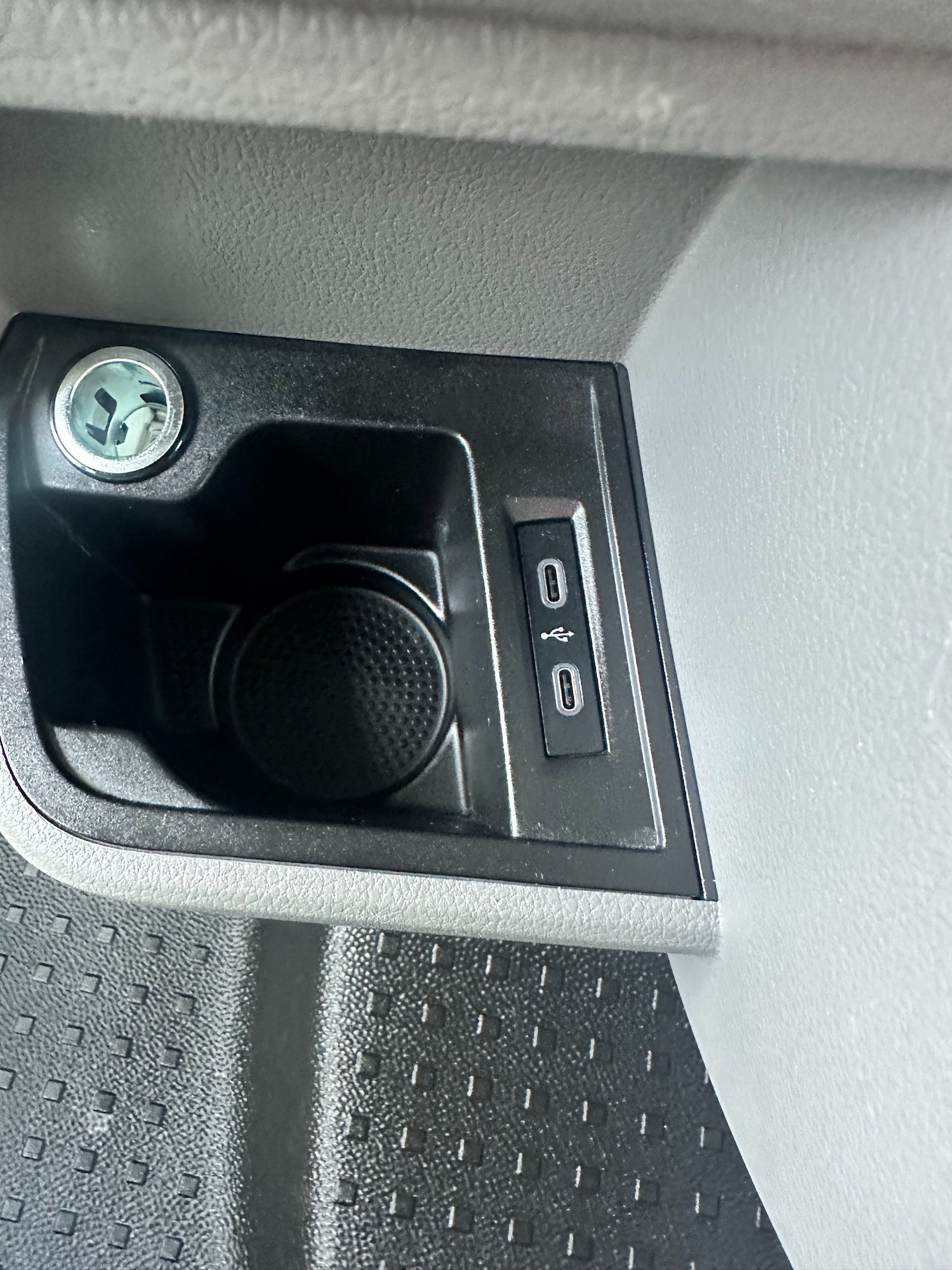 Used Volkswagen Transporter 2024 for sale - 77820087: Photo 24