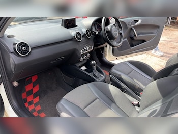 Used Audi A1 2011 for sale - 78178007: Photo