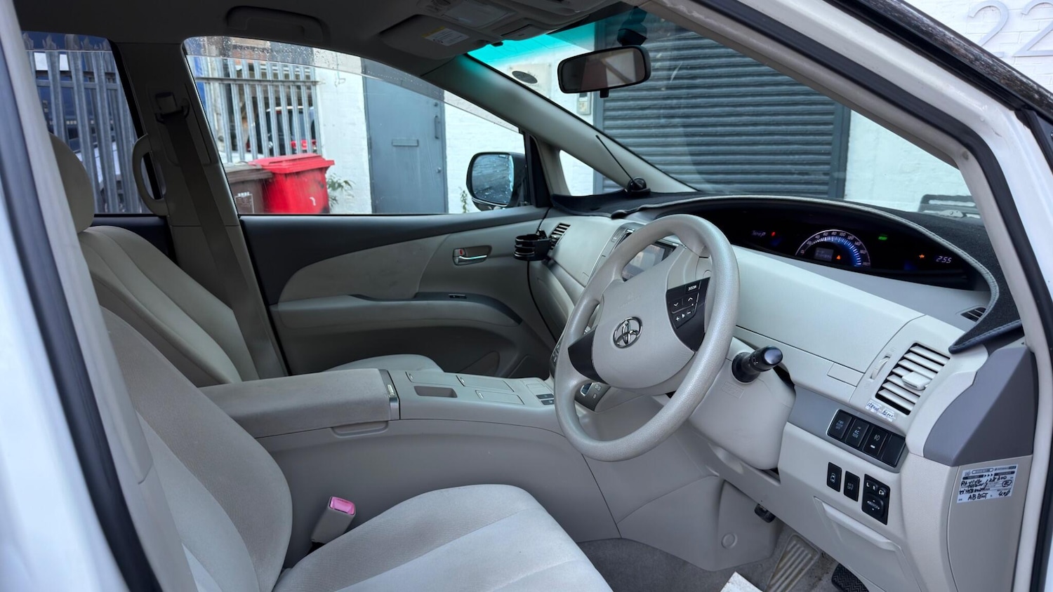 Used Toyota Estima 2025 for sale - 77081312: Photo 17