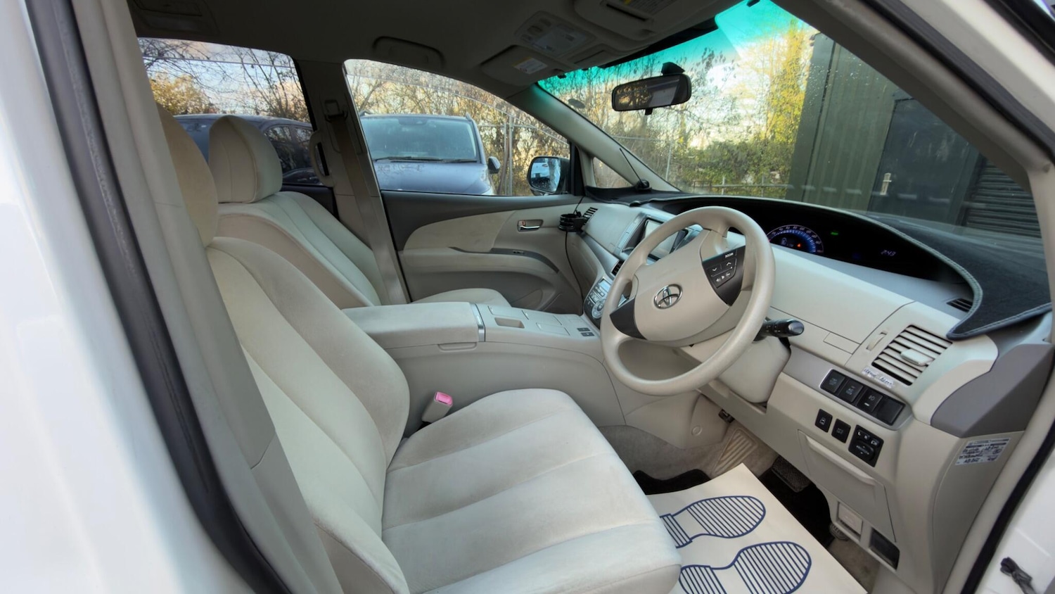 Used Toyota Estima 2025 for sale - 77081312: Photo 18