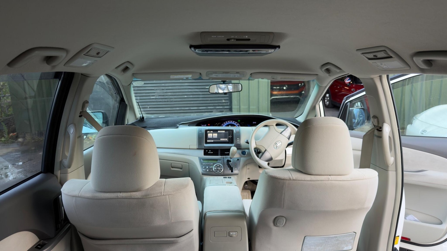 Used Toyota Estima 2025 for sale - 77081312: Photo 25